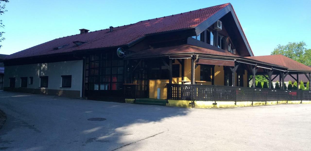 Guesthouse Ursa Preddvor Exterior photo